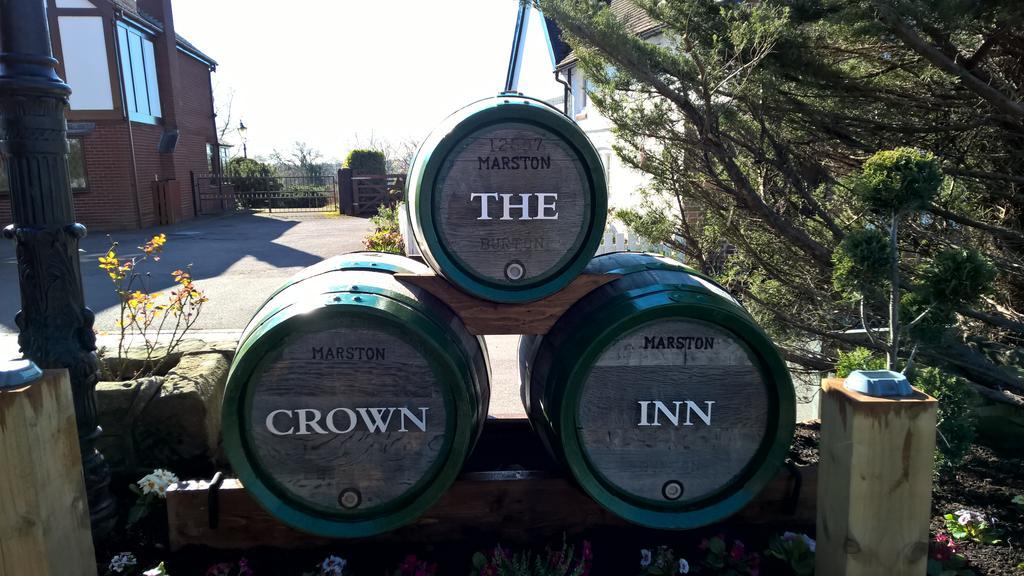 Crown Inn Marston Montgomery Buitenkant foto